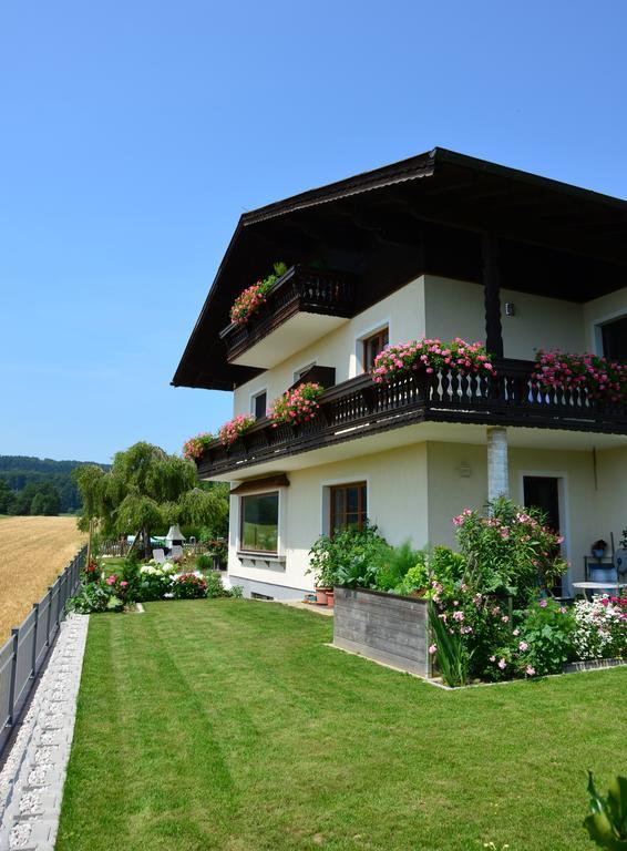 Отель Haus Gruber Attersee Экстерьер фото