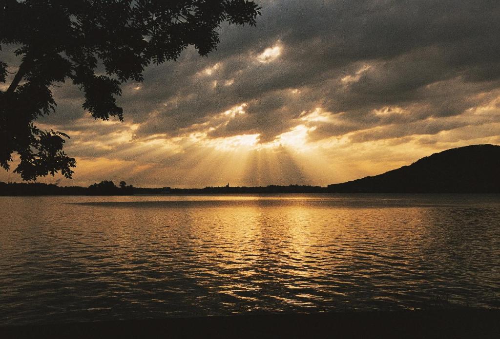 Отель Haus Gruber Attersee Экстерьер фото